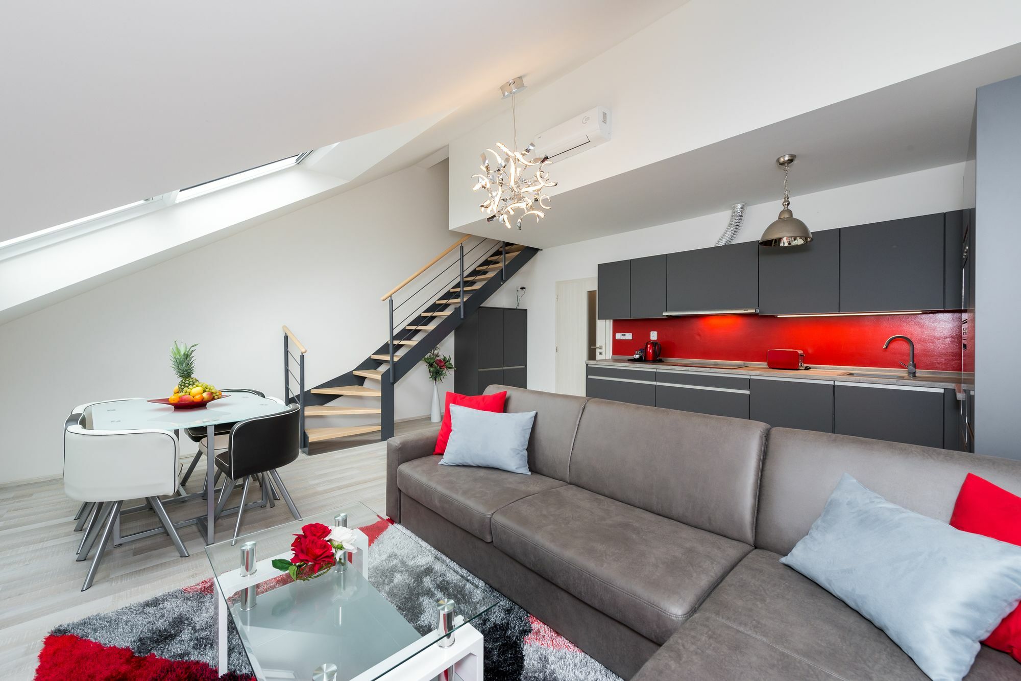 Apartment Sokolska Прага Экстерьер фото