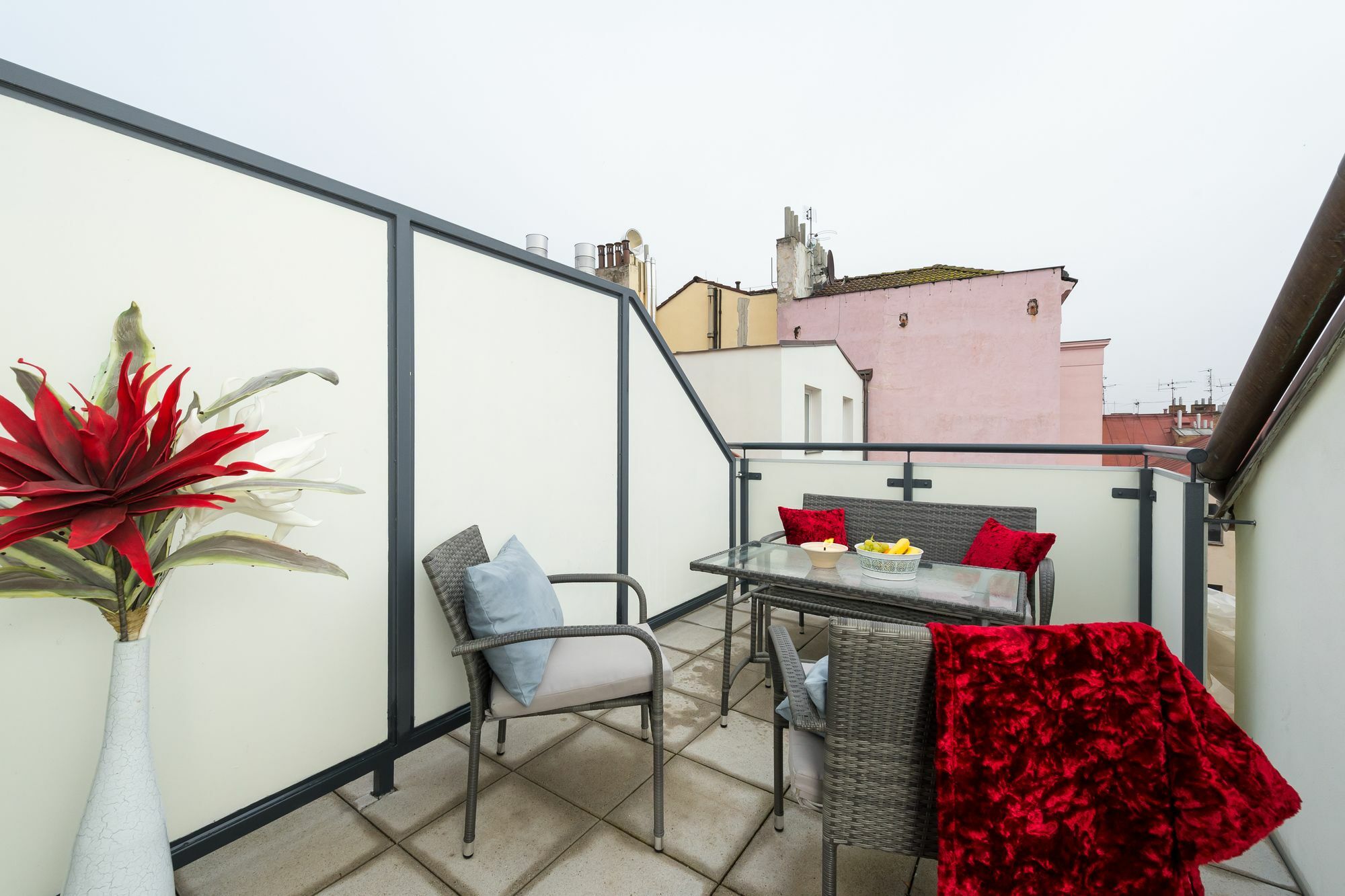 Apartment Sokolska Прага Экстерьер фото